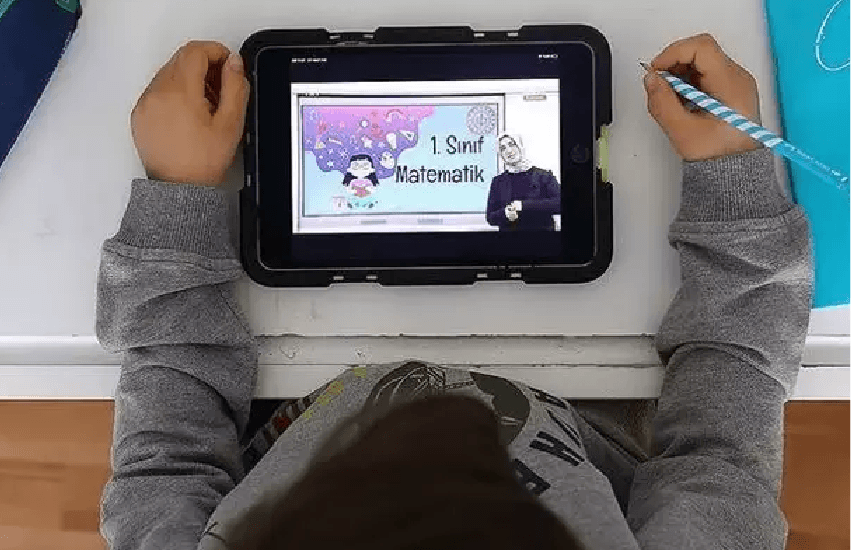 Teknoloji alanındaki yardımlarımızla da desteklerimizi sürdürüyoruz.